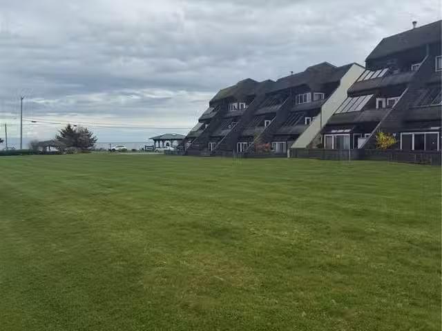 Townhouse for sale in Campbell River, 203 2740 Island S Hwy, 1.