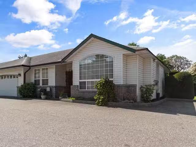 Townhouse for sale in Chilliwack, Sardis, 1 45160 South Sumas.