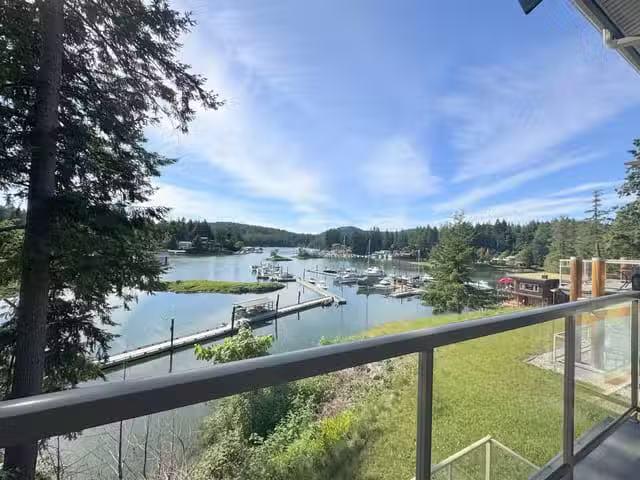 Townhouse for sale in Madeira Park, Sunshine Coast, 4C 12849 L.