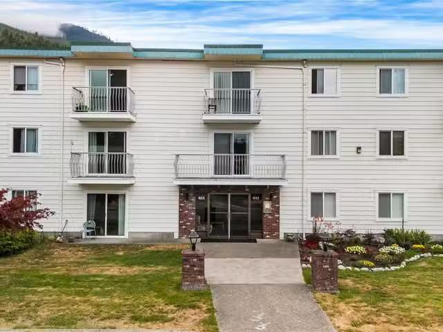 Townhouse for sale in Sayward, 304 611 Macmillan Dr, 1039460