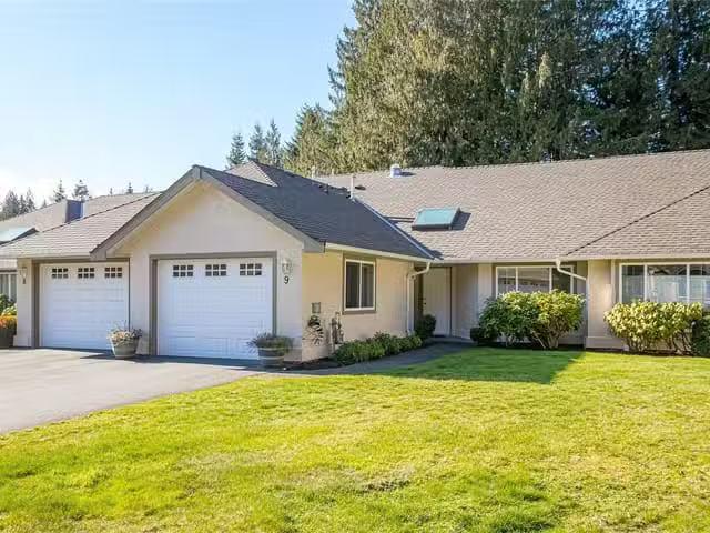 Townhouse for sale in Qualicum Beach, 9 850 Arbutus St, 1033006