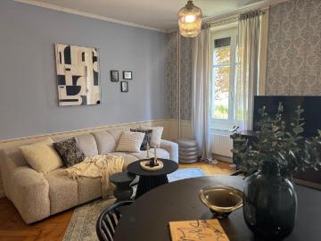TOWNHOUSE FEELING 3.5 ZIMMER SERVICED APARTMENT MIT GARTENBEREICH IN ZÜRICH SEEFELD