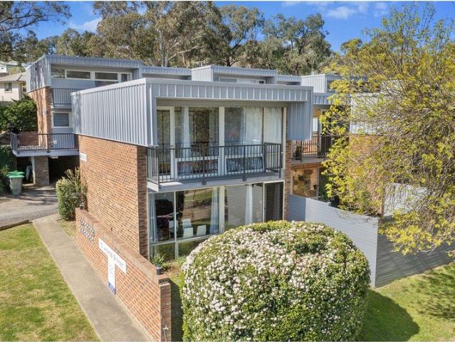 Townhouse Invest or Reside