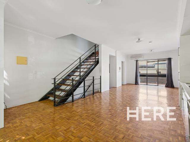 Townhouse in 5/39 Monger Street, Perth WA 6000