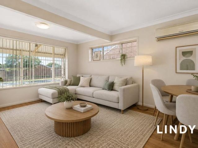 Townhouse In Convenient Location