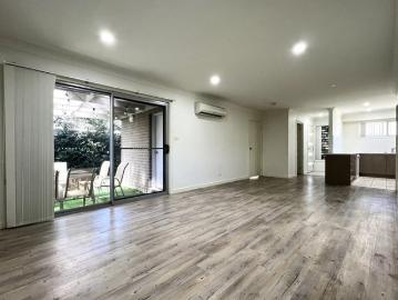 Townhouse in central Birmingham Gardens location