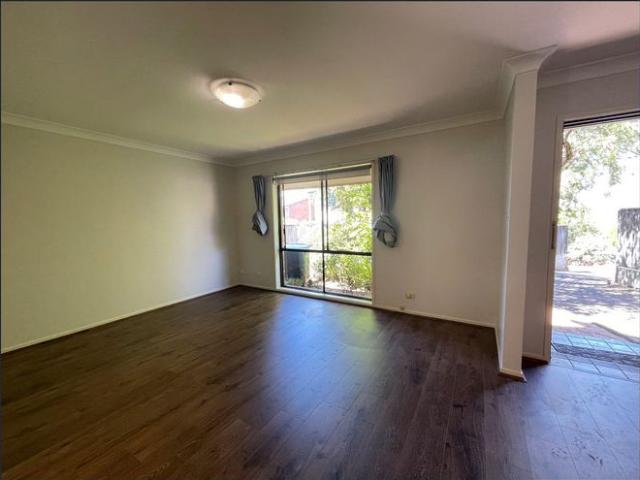 Townhouse in a quiet complex!