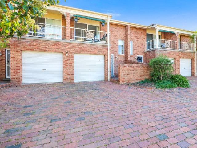 TOWNHOUSE IN EAST TAMWORTH