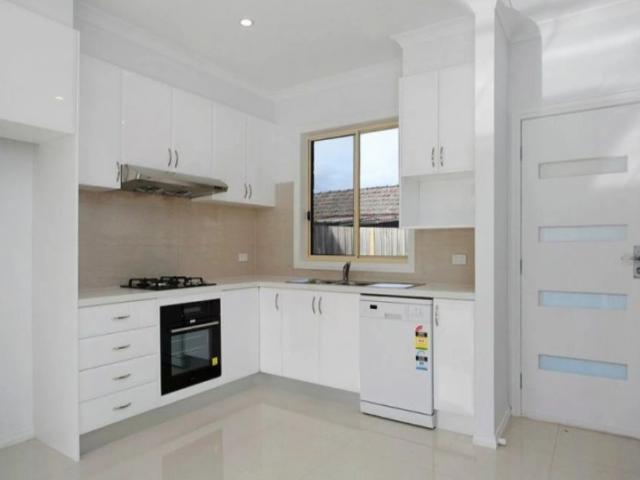 Townhouse In Fantastic Location
