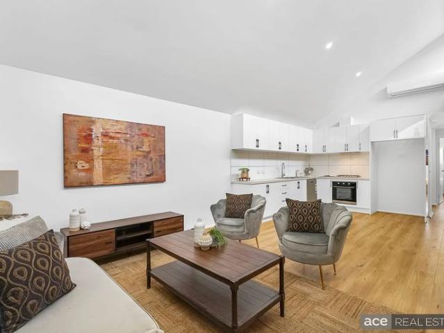 Townhouse in Location to Adore