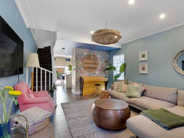 Townhouse in Leichhardt FULLY FURNISHED