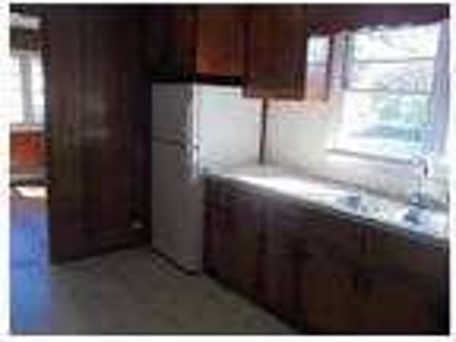 Townhouse in move in condition in Elizabeth City. $675/mo