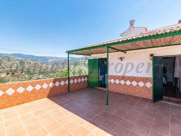 Townhouse in Sayalonga, Inland Andalucia in the mountains