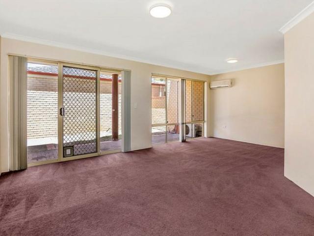 TOWNHOUSE IN SECURE GATED COMPLEX!