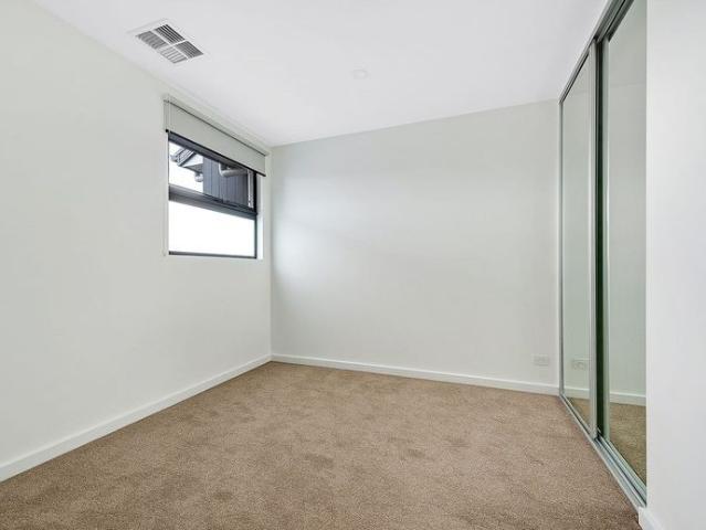 Townhouse in Prime Location!