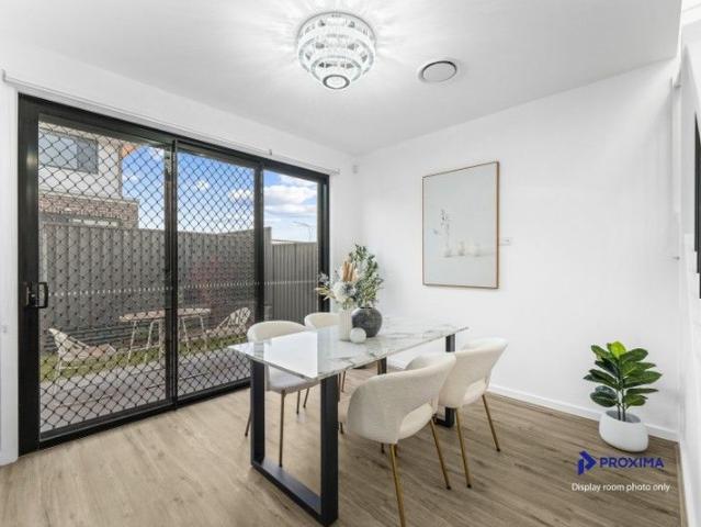 Townhouse in Prime Northwest Location Move In Now