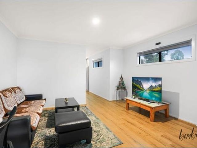 Townhouse in Wollert!