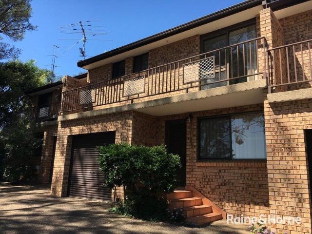 Townhouse in Town!