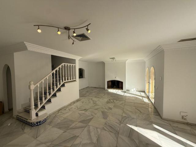 Townhouse in The Golden Mile