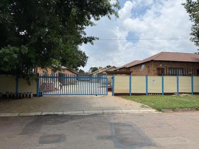 townhouse on the market in greenhills