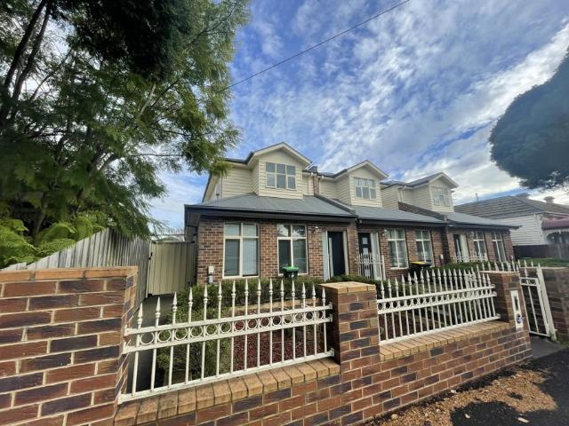 Townhouse living in a fantastic location