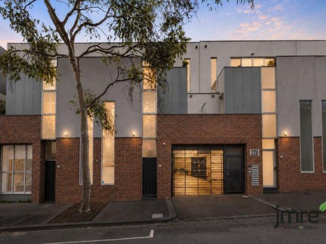 Townhouse Living in the Heart of West Melbourne