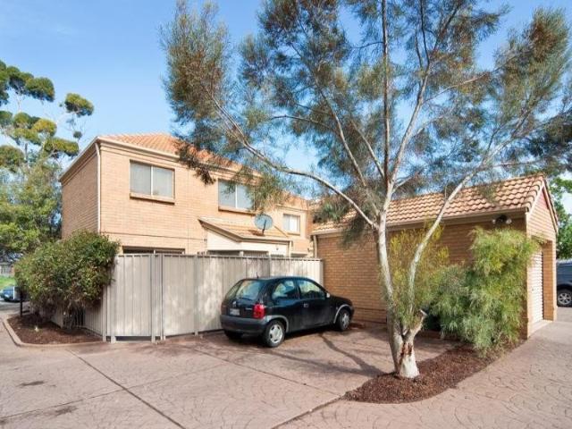 Townhouse Living with Convenience & Comfort