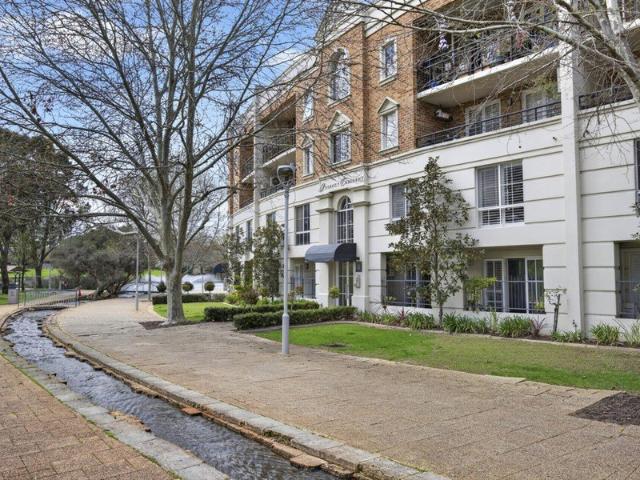 Townhouse Living with European Charm!