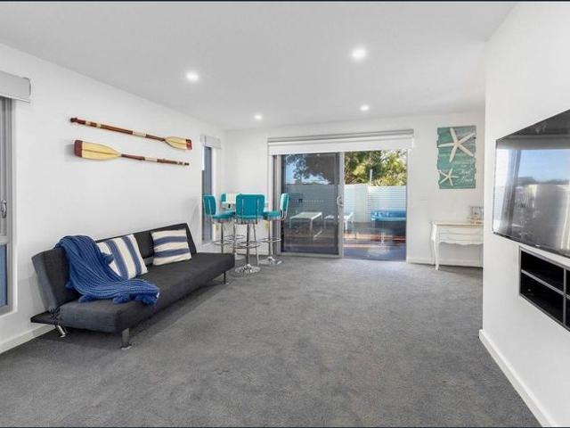 Townhouse Living with Spa & Double Garage