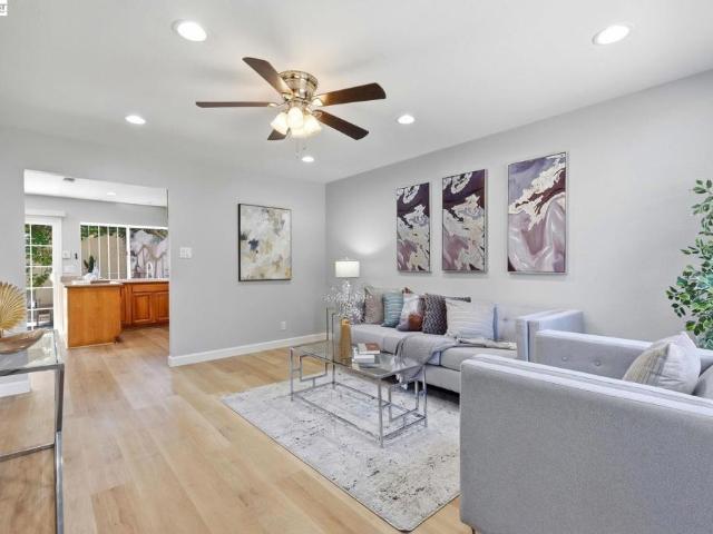 4246 Solar Cir