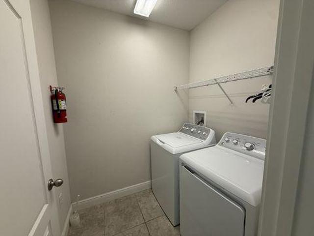 townhouse with 2 bedroom, Haines City FL ES105154760