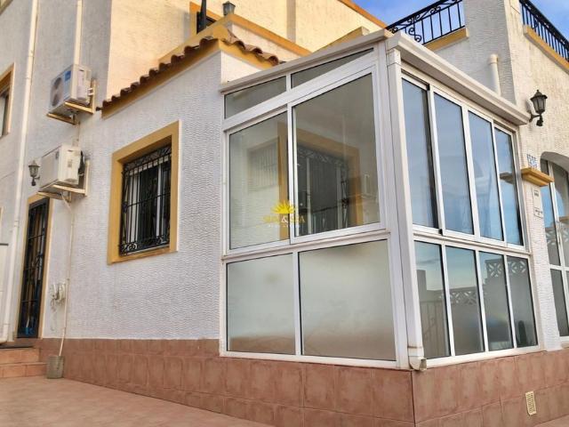 TOWNHOUSE WITH 2 BEDROOMS IN ORIHUELA COSTA