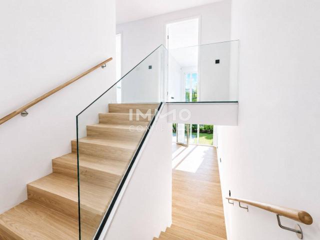 Townhouse with Garden: Directly at the main train station: Commission free