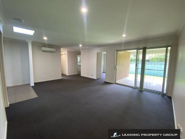 Townhouse with Large Yard