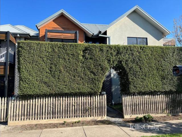 Townhouse With Room