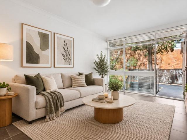Townhouse to Enjoy!