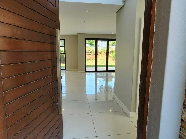 Townhouse To Rent in Umhlanga Central, Umhlanga, KwaZulu Natal