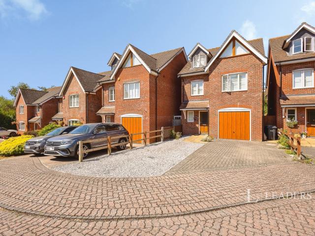 Townhouse to rent in Waterside Gardens, Waterlooville, Hampshire, PO7 | Leaders