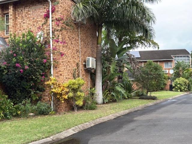 Townhouse to rent in Meer en See