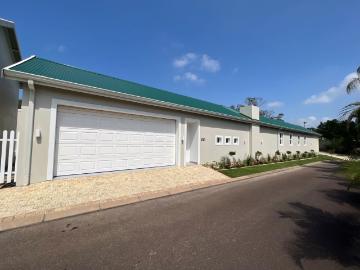 Townhouse to rent in Mount Edgecombe