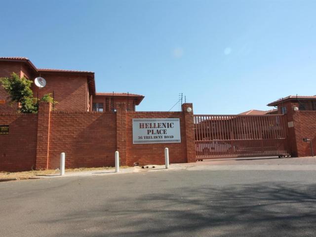 Townhouse To Rent in New Redruth, Alberton