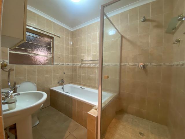 Townhouse to rent in Signal Hill, Newcastle