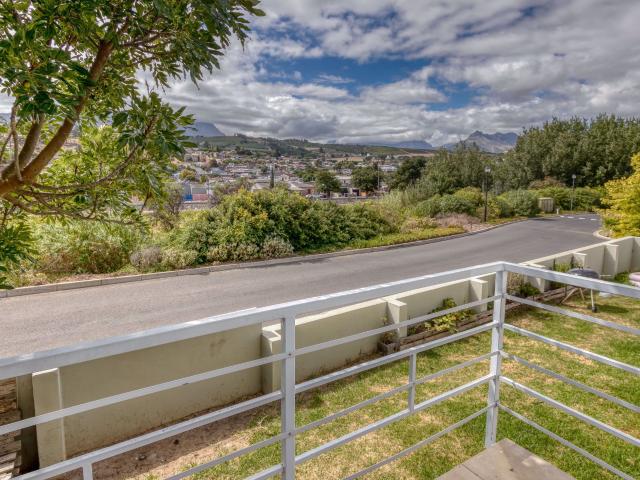 Townhouse to rent in Stellenbosch