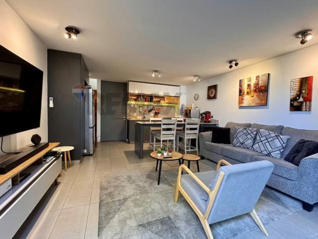 Townhouse tríplex 3d+2b, est, la florida | 3 dormitorios por 5550.00 en La Florida