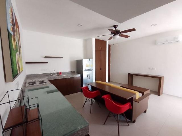 Townhouse/Paneles Solares en privada en Montebello | HEVL |