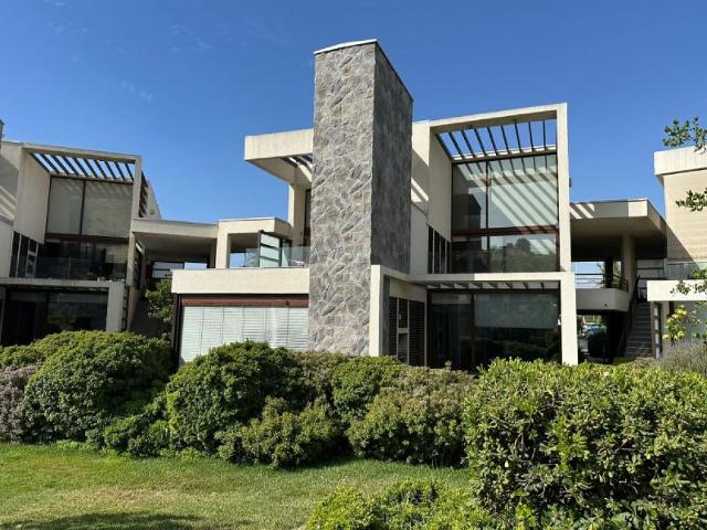 Townhouses avenida del valle