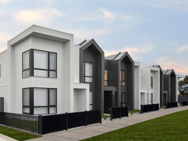 Townhouses in Clyde, Riverfield Estate!