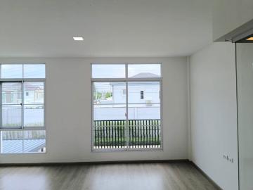 Townhome 4 Plots in Bangna 5 BR 63 sq.w 300 sqm. fully furnished with the best price for Rental