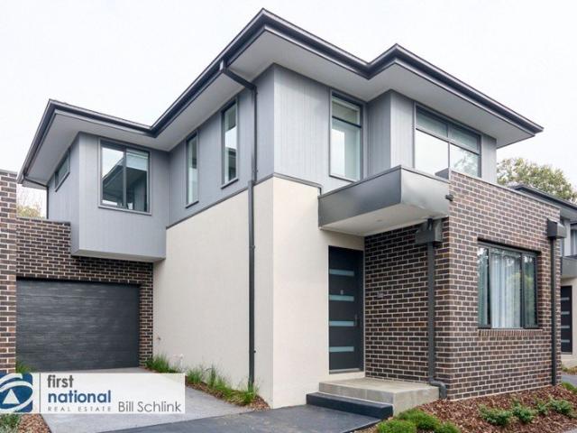 TOWNHOME IN BALWYN