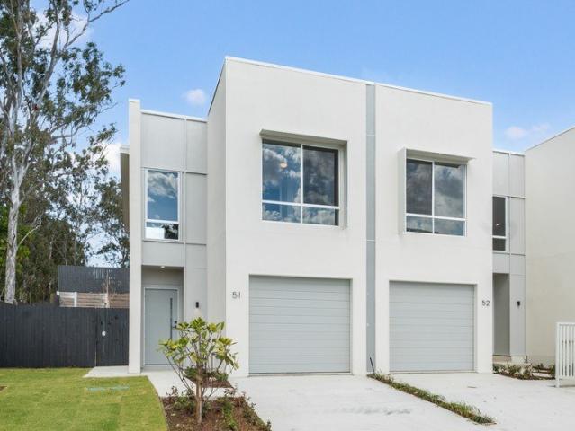 Townhome in Secure Gated Community